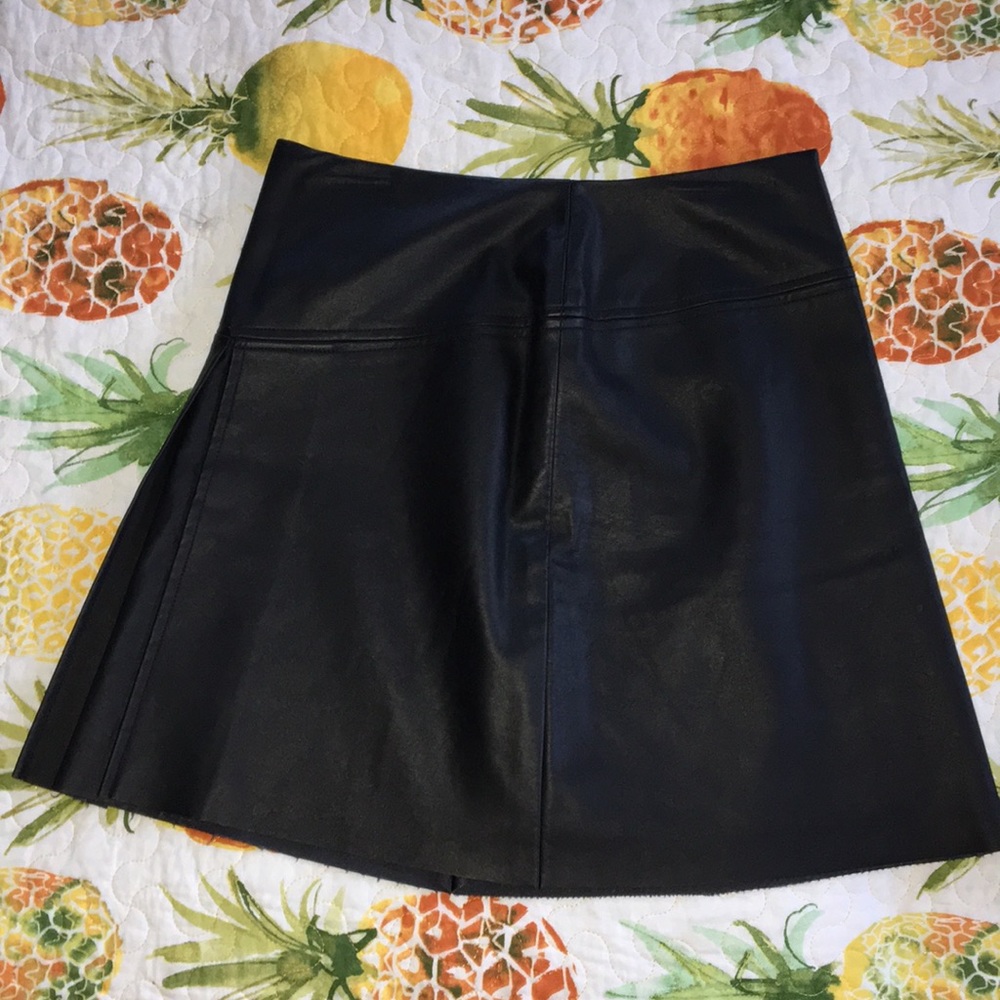 CLUB MONACO skirt